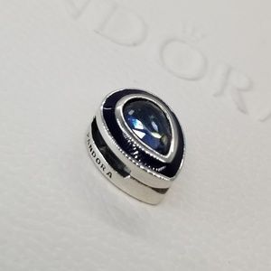 PANDORA REFLEXIONS Dazzling Blue Droplet  Charm